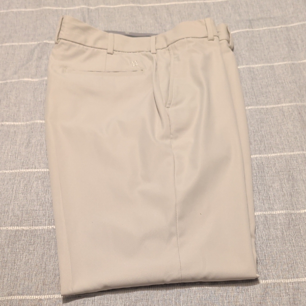 Walter Hagen Tan Golf Pants